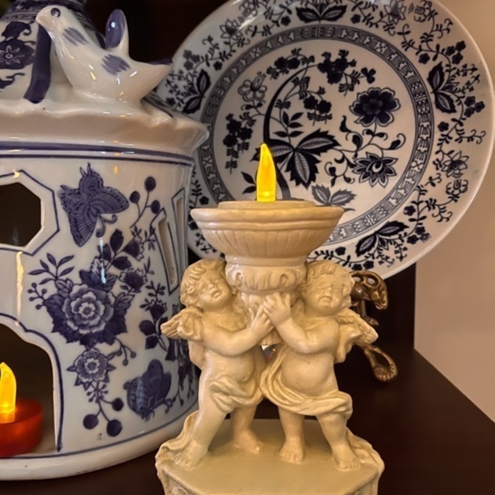 Vintage cherubs Angeles candle holder